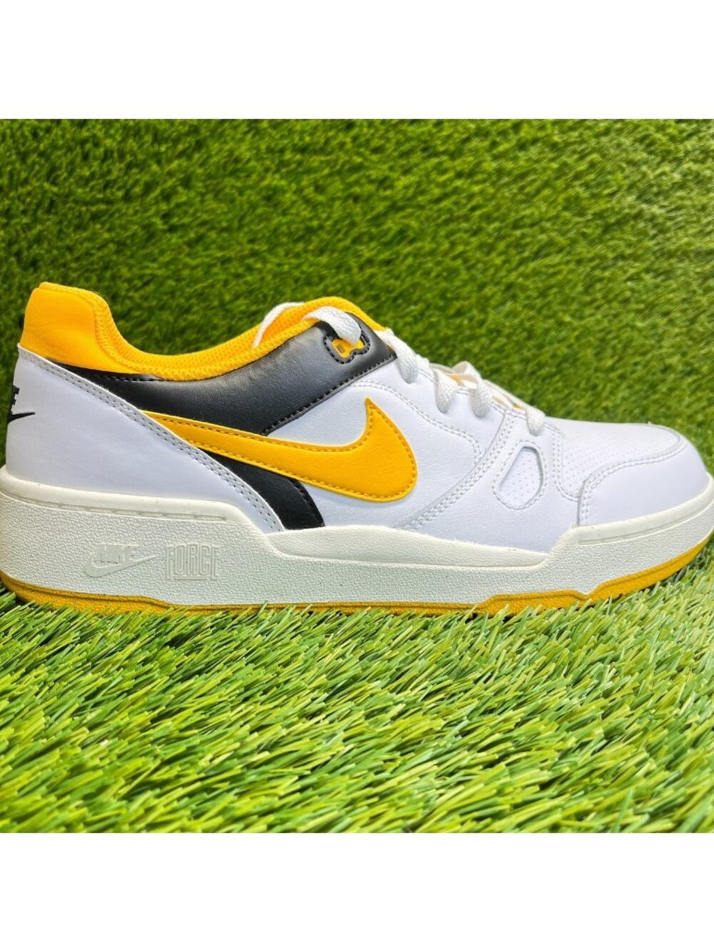 Nike‎ Full Force Low Mens Size 9.5 White Gold Athletic Leather Shoes Sneakers